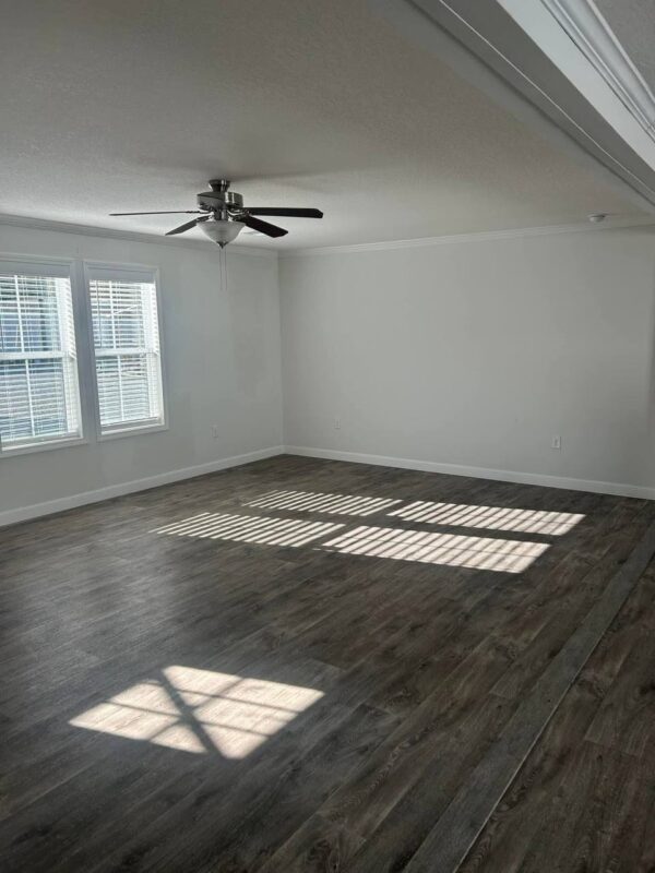 2022 Mobile Home 32x64sqft - 3 Bedroom, 2 Bath - Image 4