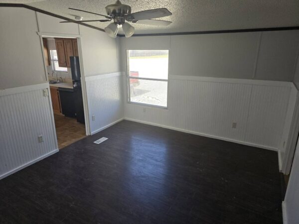 Ampl Mobile Home 16x76sqft - 3 Bedrooms, 2 Bathrooms - Image 7