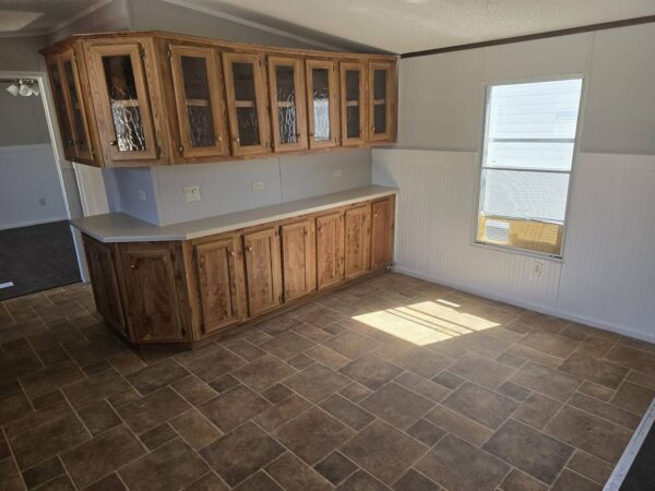Ampl Mobile Home 16x76sqft - 3 Bedrooms, 2 Bathrooms - Image 11