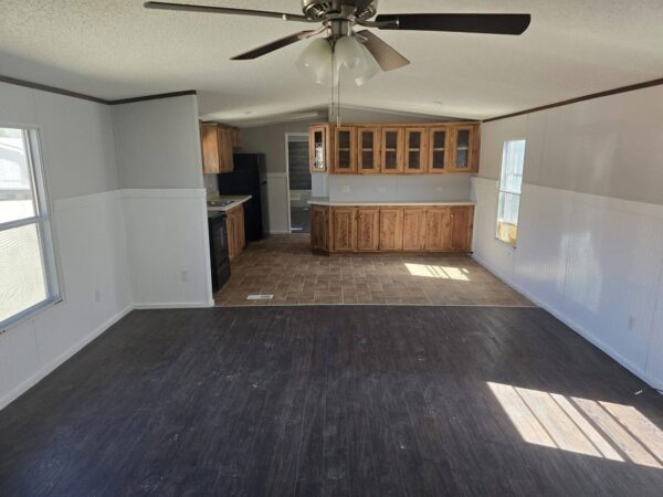 Ampl Mobile Home 16x76sqft - 3 Bedrooms, 2 Bathrooms - Image 14