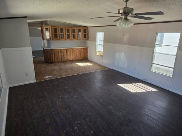 Ampl Mobile Home 16x76sqft - 3 Bedrooms, 2 Bathrooms - Image 13