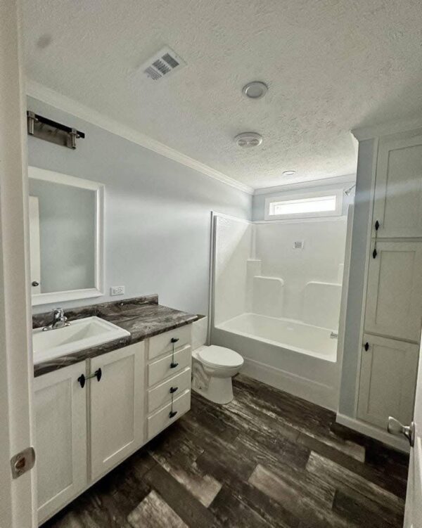 Mobile Home 4 Bedrooms | 2 Bathrooms Under 2,300 sq. ft. - Image 4
