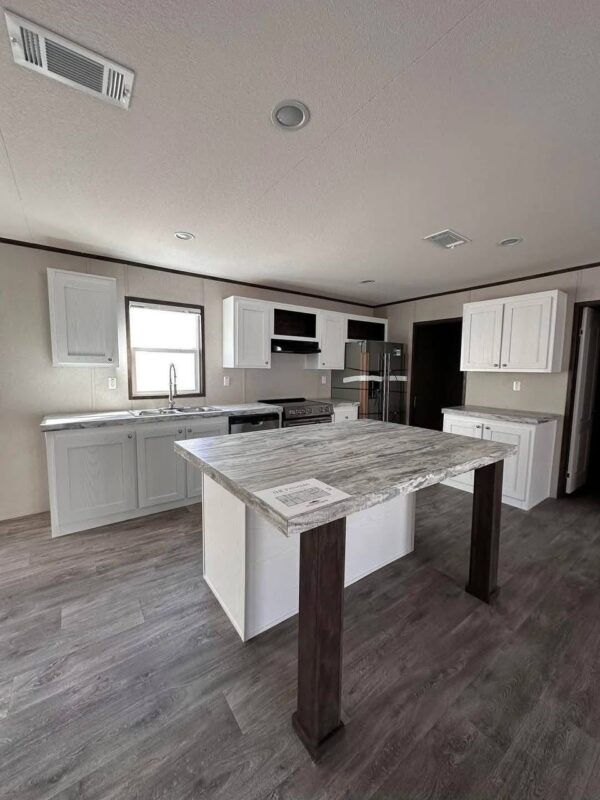 Mobile Home 4 Bedroom, 2 Bath 2,300 sq. ft - Image 12