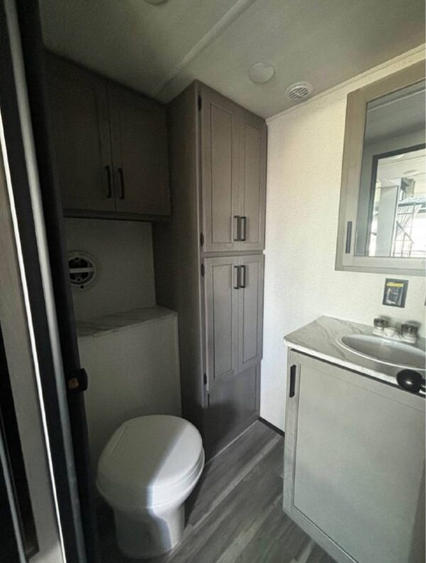 Hideout Tiny Mobile Home - Image 11