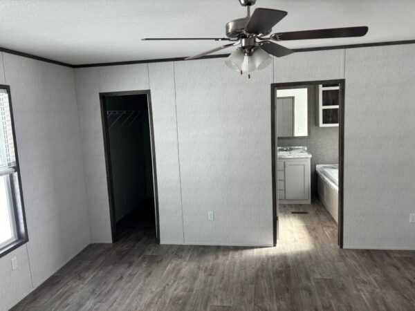 Mobile Home 3 bedroom 2 bath, 2,100sqft - Image 8
