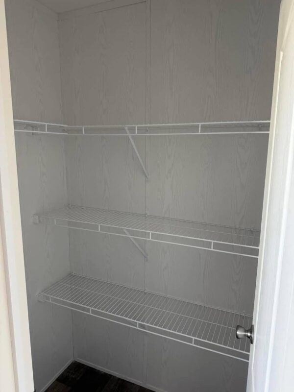 Mobile Home The Shadow 3 Bed 2 Bath. Size 28x60(56). - Image 6
