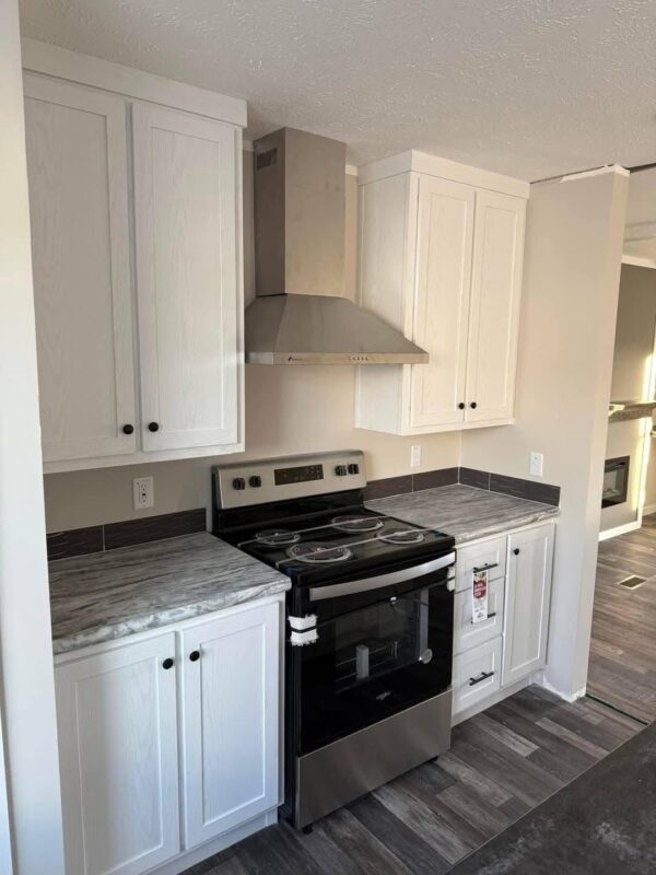 Mobile Home The Shadow 3 Bed 2 Bath. Size 28x60(56). - Image 11