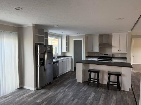 Mobile Home The Shadow 3 Bed 2 Bath. Size 28x60(56). - Image 13