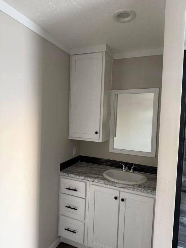 Mobile Home The Shadow 3 Bed 2 Bath. Size 28x60(56). - Image 24