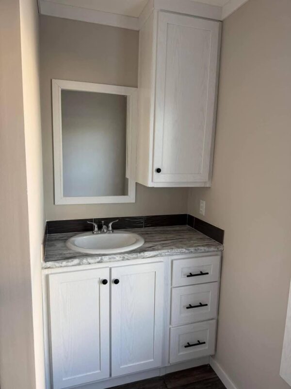 Mobile Home The Shadow 3 Bed 2 Bath. Size 28x60(56). - Image 19