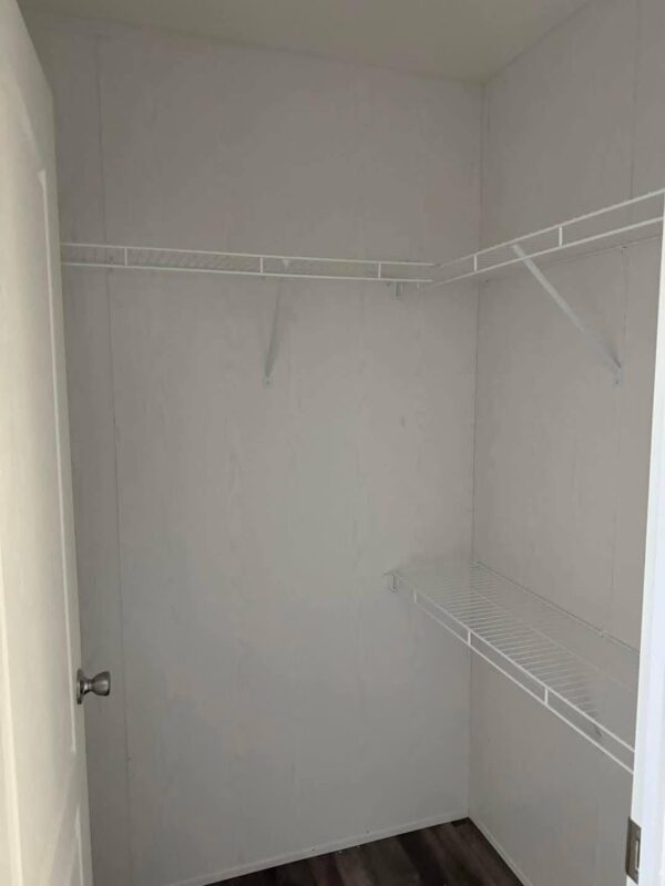 Mobile Home The Shadow 3 Bed 2 Bath. Size 28x60(56). - Image 23