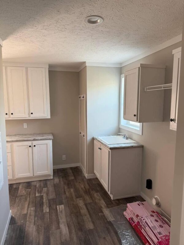 Mobile Home The Shadow 3 Bed 2 Bath. Size 28x60(56). - Image 31