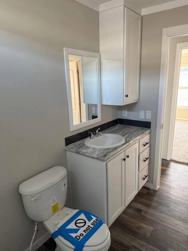 Mobile Home The Shadow 3 Bed 2 Bath. Size 28x60(56). - Image 33