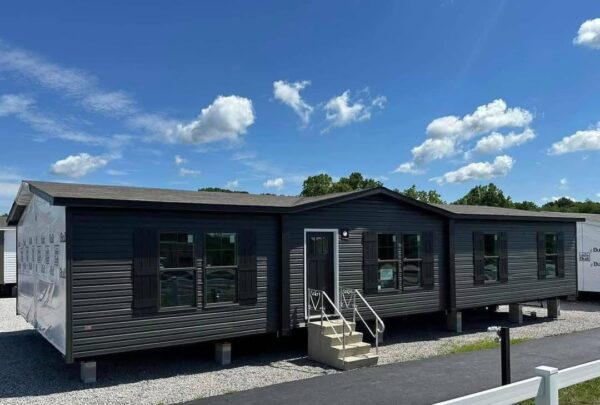 Mobile Home 28x60 (56)sqft 3 Bedroom, 2 Bath
