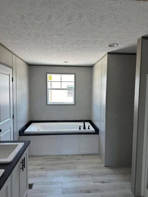Mobile Home 28x60 (56)sqft 3 Bedroom, 2 Bath - Image 30