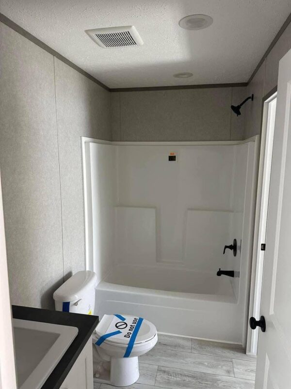Mobile Home 28x60 (56)sqft 3 Bedroom, 2 Bath - Image 36