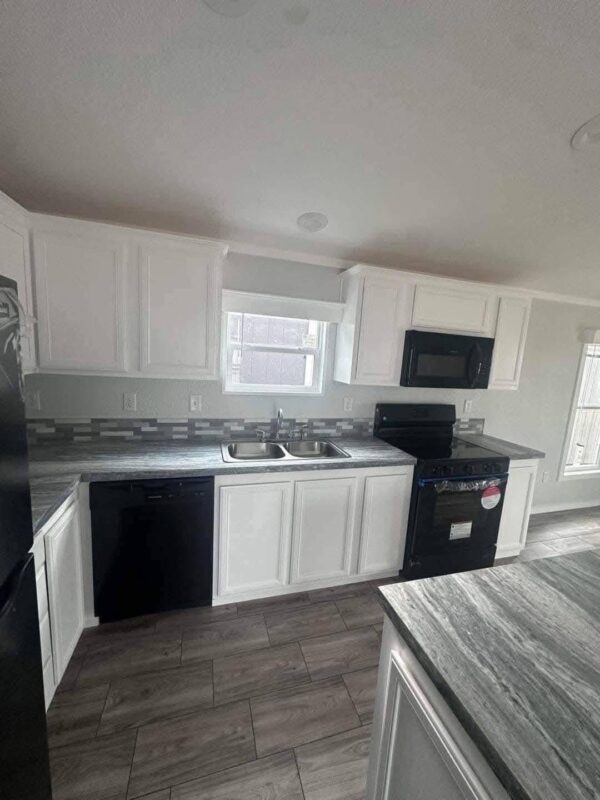 Mobile Home 2 bedrooms 2 bath, 1700sqft - Image 8