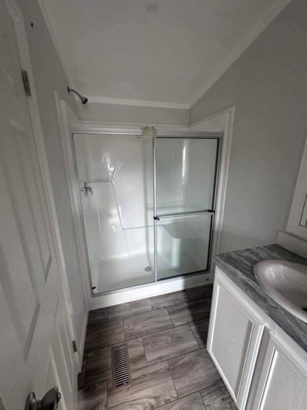 Mobile Home 2 bedrooms 2 bath, 1700sqft - Image 10