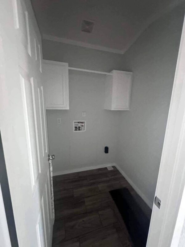 Mobile Home 2 bedrooms 2 bath, 1700sqft - Image 12