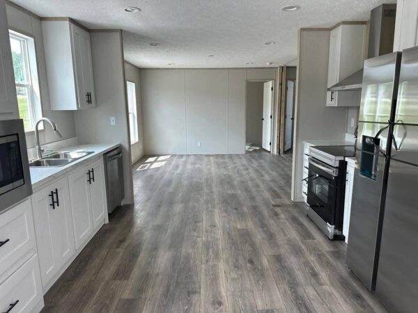 Mobile Home The Hartford 3 Bed 2 Bath. Size 28x44(40)sqft - Image 3
