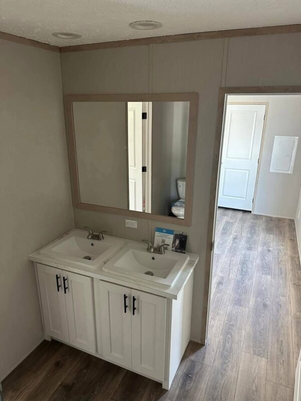 Mobile Home The Hartford 3 Bed 2 Bath. Size 28x44(40)sqft - Image 14
