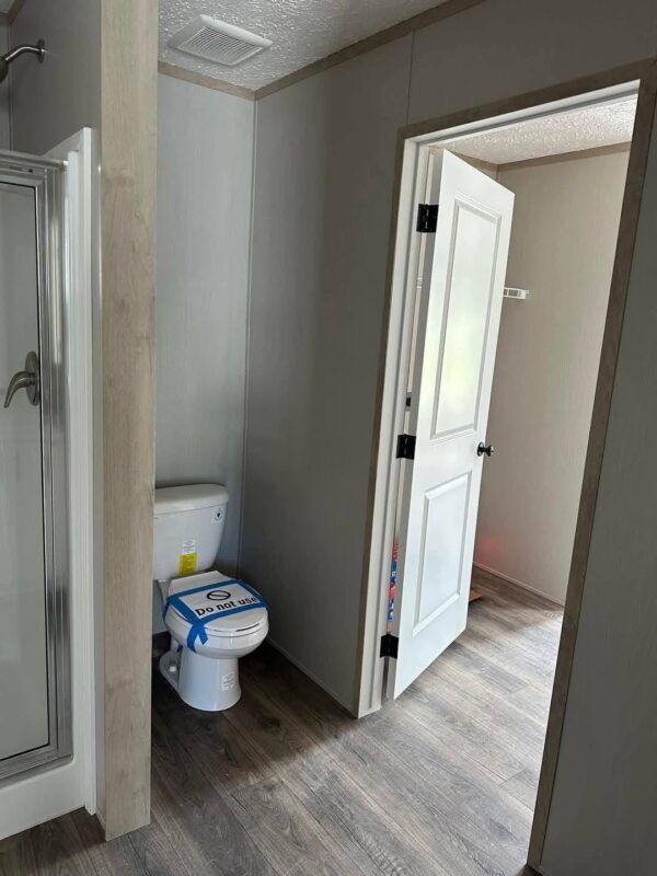 Mobile Home The Hartford 3 Bed 2 Bath. Size 28x44(40)sqft - Image 17