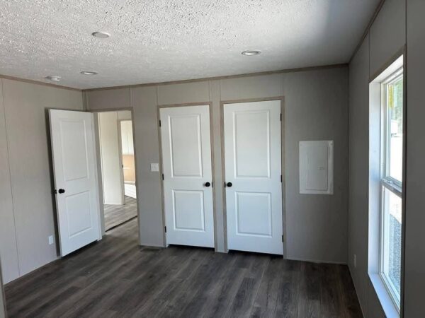 Mobile Home The Hartford 3 Bed 2 Bath. Size 28x44(40)sqft - Image 18