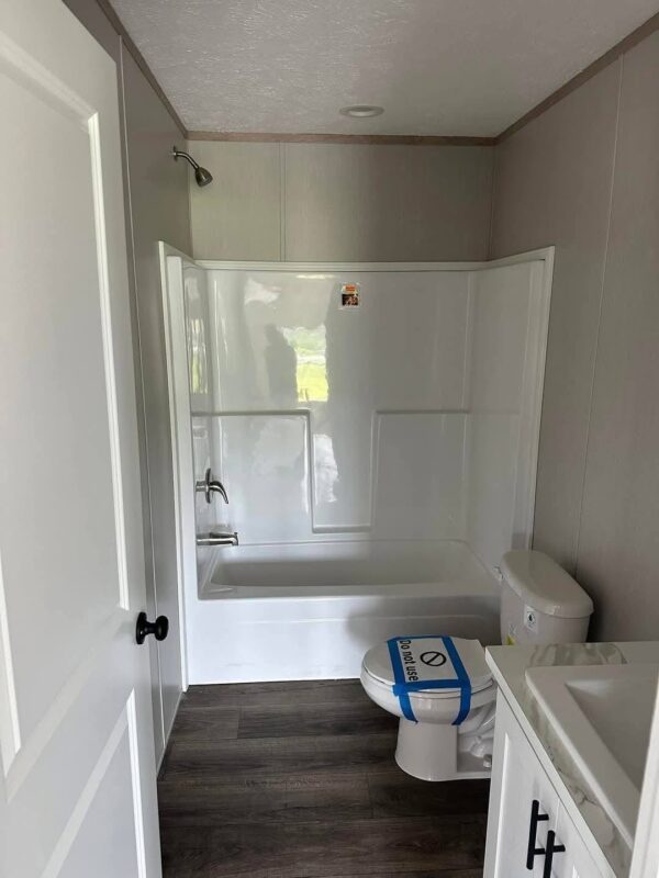 Mobile Home The Hartford 3 Bed 2 Bath. Size 28x44(40)sqft - Image 22