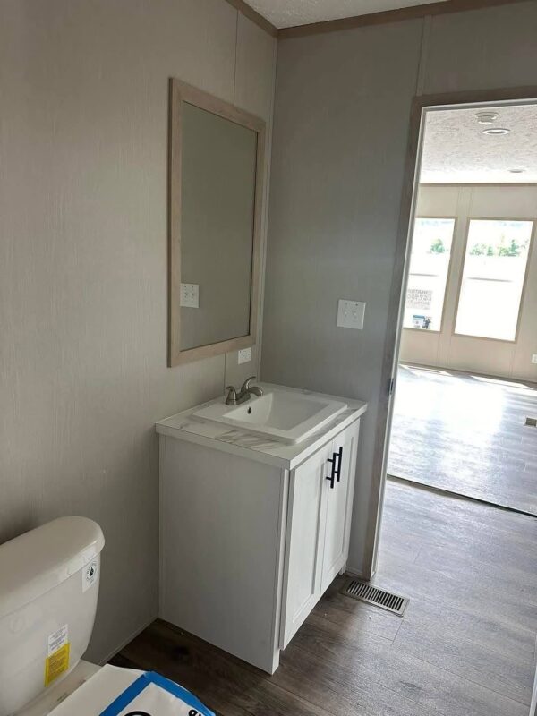 Mobile Home The Hartford 3 Bed 2 Bath. Size 28x44(40)sqft - Image 23