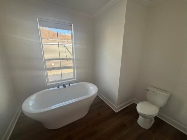 Mobile Home 3 bedrooms 2 baths, 2040sqft - Image 12