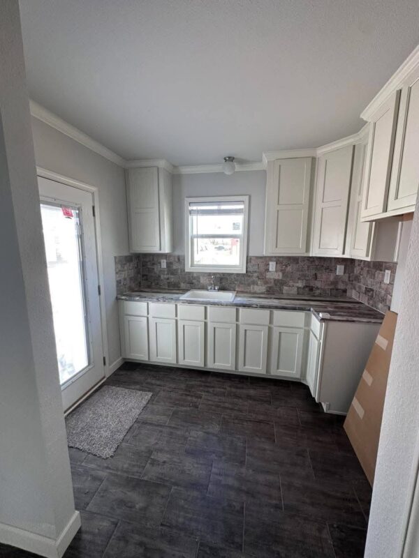 Mobile Home The Oak Creek m2 2040sqft 3 or 4 bedroom 2 bath - Image 12