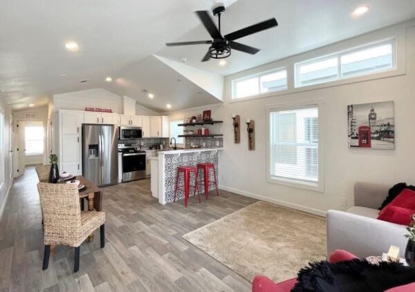 Mobile Home, 1 bedroom 1 Bath, 800sqft - Image 3