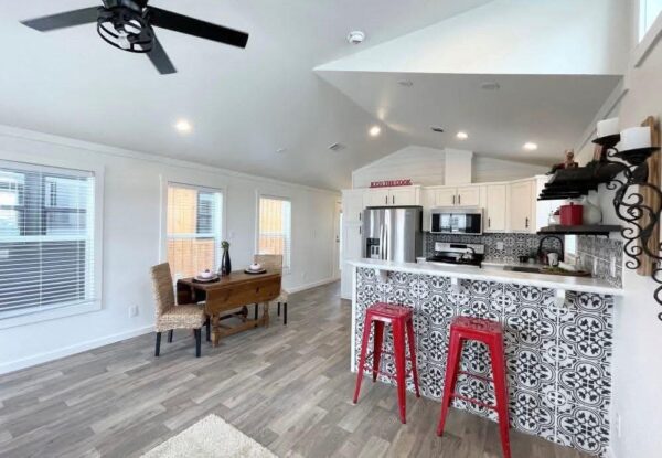 Mobile Home, 1 bedroom 1 Bath, 800sqft - Image 7