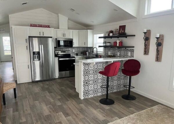 Mobile Home, 1 bedroom 1 Bath, 800sqft - Image 12