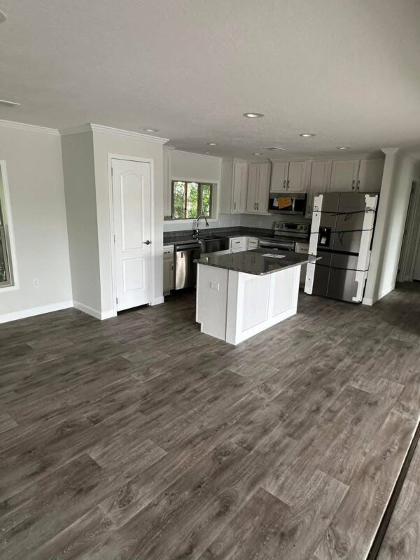 Mobile Home 3 Bedrooms | 2 Bathrooms | 810 Sqft - Image 4