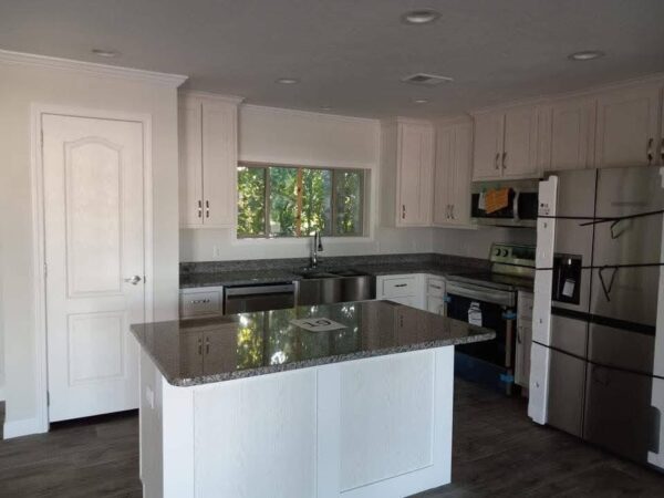 Mobile Home 3 Bedrooms | 2 Bathrooms | 810 Sqft - Image 6