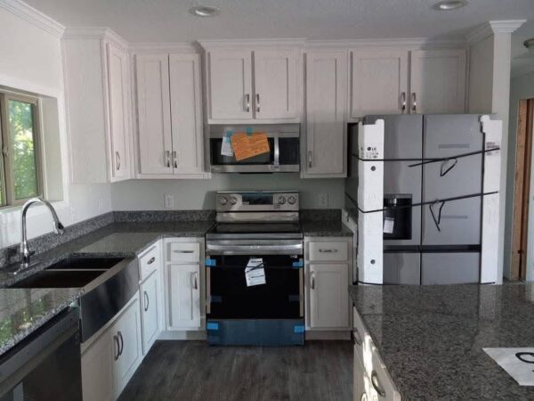 Mobile Home 3 Bedrooms | 2 Bathrooms | 810 Sqft - Image 7