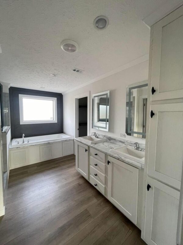 Mobile Home The Winston 4bedroom 2 baths, 2040sqft - Image 9