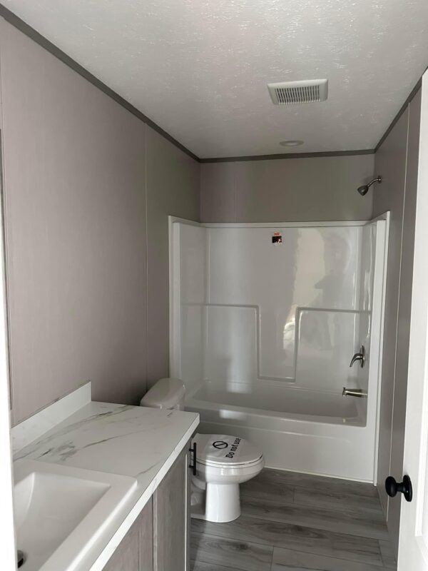 Mobile Home The Diamond 3 Bedroom | 2 Bath | 32 x 64™ (60) - Image 32