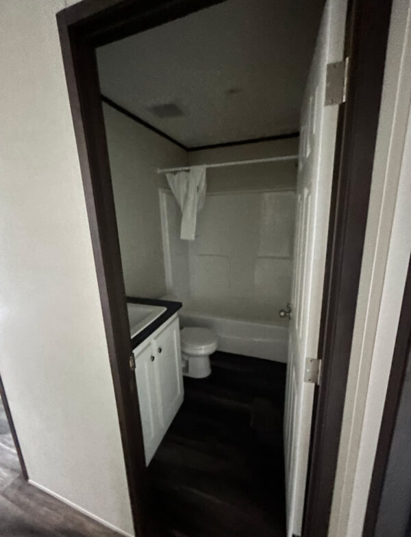 Mobile Home 3bedroom 2baths 1140sqft - Image 10