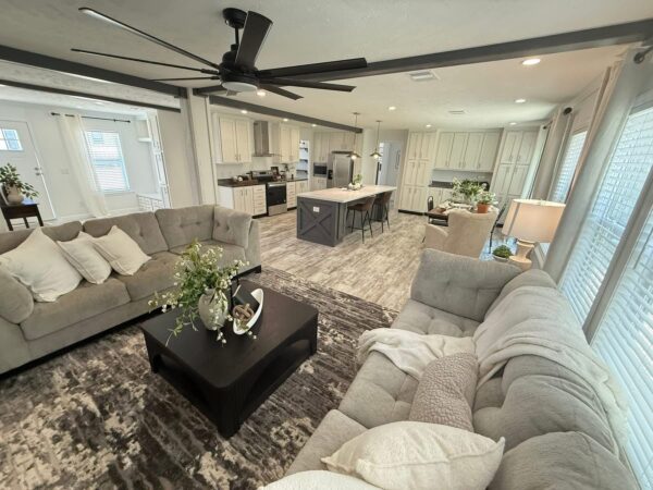 Mobile Home 4bedroom 2 Bath - Image 4