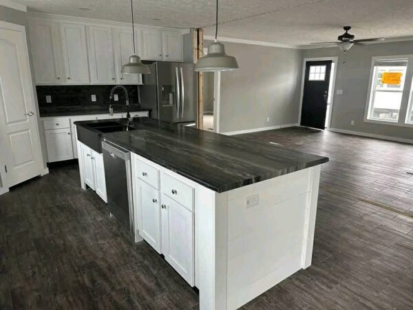 Mobile Home The Presley 4bedroom 3 bath sqft 32’ X  82’ - Image 6