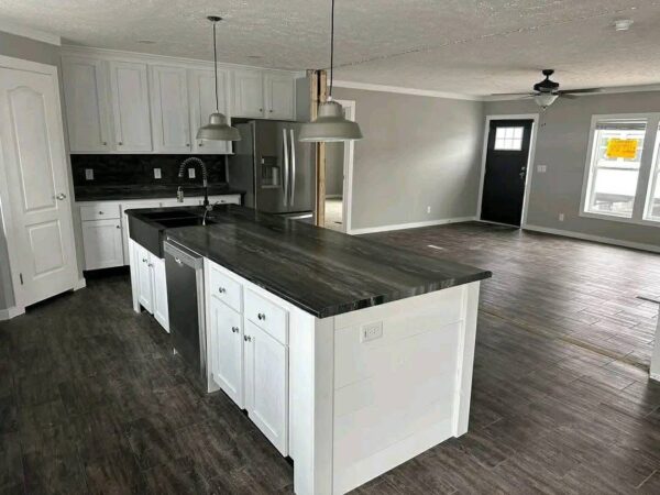 Mobile Home The Presley 4bedroom 3 bath sqft 32’ X  82’ - Image 12