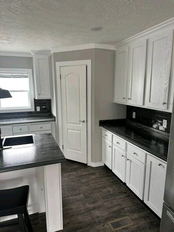 Mobile Home The Presley 4bedroom 3 bath sqft 32’ X  82’ - Image 16